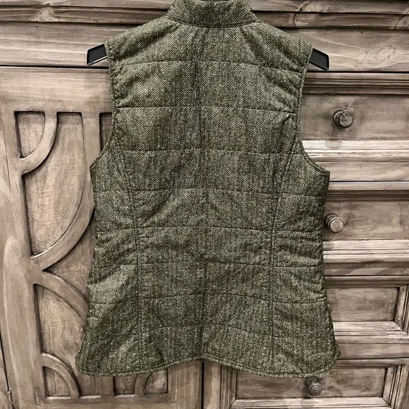 NWOT Women’s J. Jill Hunter Green Marled/Herringbone Puffer Vest (Medium) - Picture 3 of 6